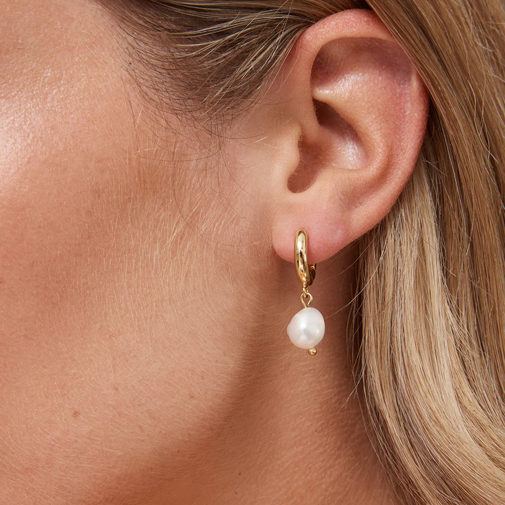 Amelia - Bethany Gold Pearl Sleeper Earrings Women