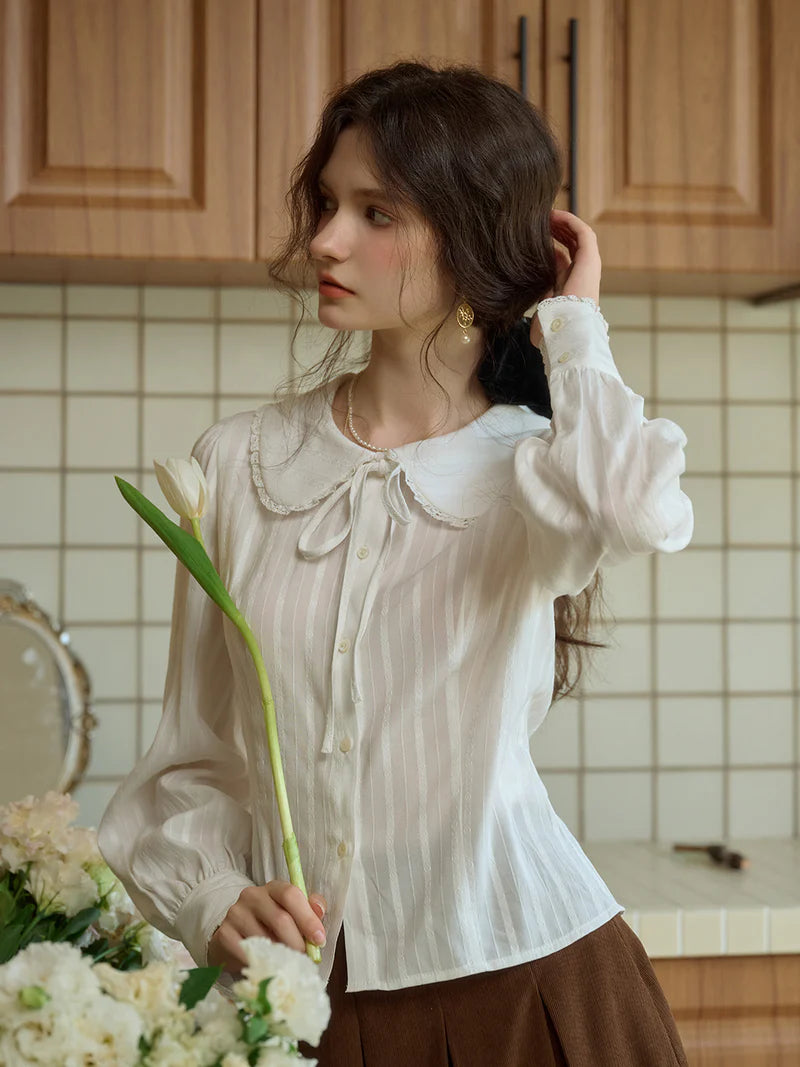 Angela - Addilyn Romantic Doll Collar Blouse