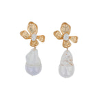 Amira - Flower Pearl Elegant Stud Earrings Women